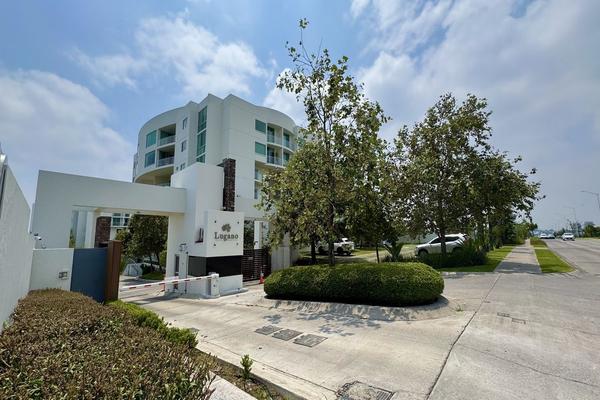Foto de inmueble en Av. Juan Palomar y Arias, Col. Royal Country C.P. 45116, Zapopan