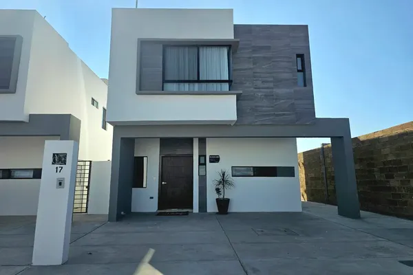 Foto de inmueble en Av Juarez #., Col. San Felipe C.P. 27085, Torreón