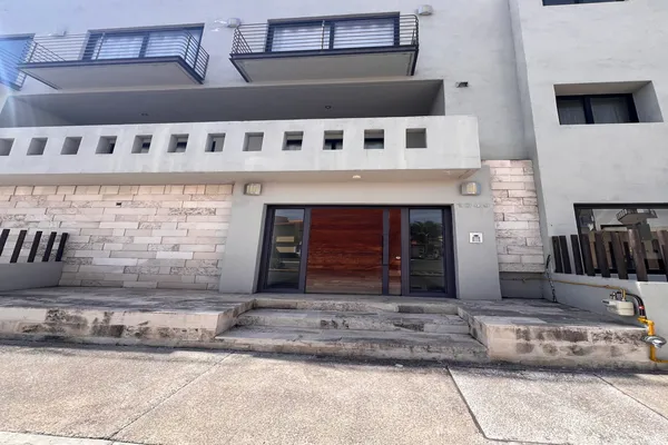 Foto de inmueble en Avenida Jurica San Juan #1049, Col. Altavista Juriquilla C.P. 76230, Querétaro
