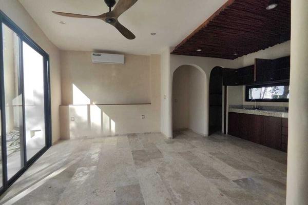 Foto de inmueble en Av. kukulkan, Col. Region 15 Kukulcan C.P. 77500, Tulum