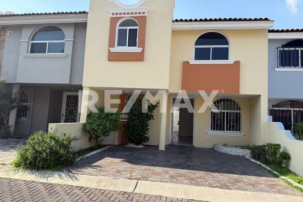 Foto de inmueble en Av. La calma, Col. Rinconada de La Calma C.P. 45080, Zapopan