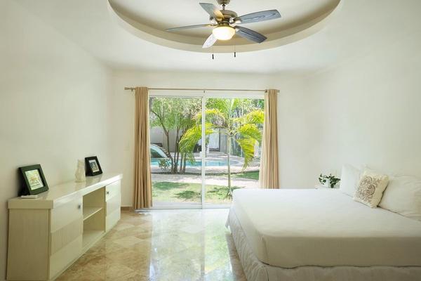Foto de inmueble en Av. La Selva, Col. La Veleta C.P. 77760, Tulum
