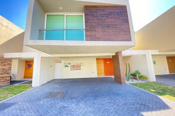 Foto de inmueble en Av la vista, Col. Residencial el Refugio C.P. 76146, Querétaro