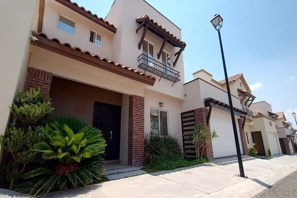Foto de inmueble en AV LA VISTA, Col. Residencial el Refugio C.P. 76146, Querétaro
