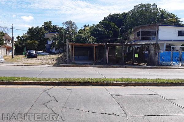 Foto de inmueble en AVENIDA LAS AMERICAS, Col. Anáhuac C.P. 92830, Tuxpan