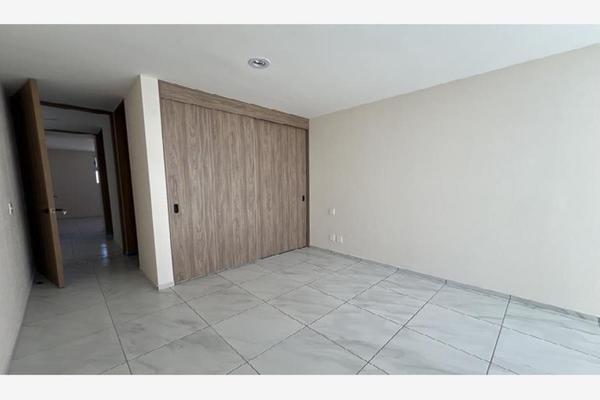 Foto de inmueble en AVENIDA LAS FUENTES #1296, Col. Cerro Del Tesoro C.P. 45608, San Pedro Tlaquepaque