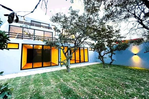 Foto de inmueble en Av. Las Haras 3001, Flor del Bosque, Campestre Haras, Puebla #3001, Col. Campestre del Bosque C.P. 72115, Puebla