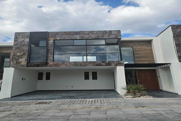 Foto de inmueble en Av. las Haras, Col. Lomas Flor del Bosque C.P. 72360, Puebla