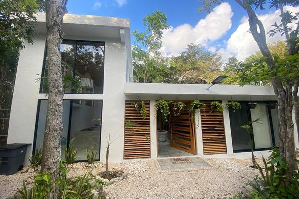 Foto de inmueble en Av. Las palmas, Col. Ciudad Chemuyil C.P. 77774, Tulum