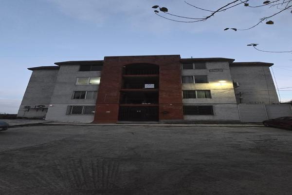 Foto de inmueble en Ave. Las Palmas, Col. Las Cumbres 4 Sector B C.P. 64619, Monterrey