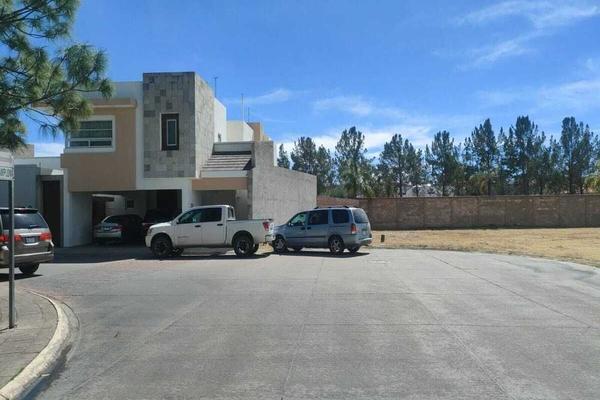 Foto de inmueble en Av. Las Privanzas, Col. Las Privanzas C.P. 34186, Durango