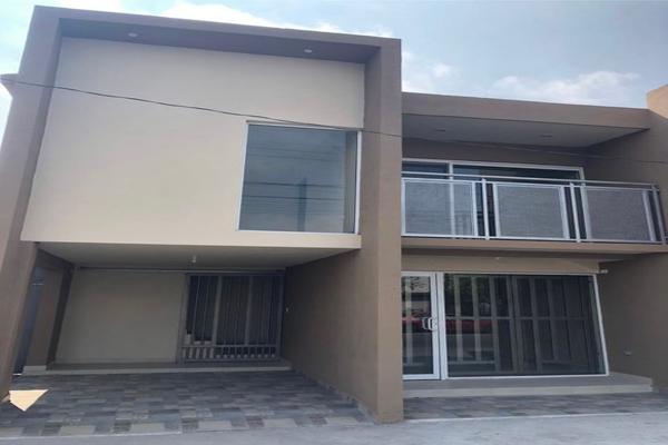Foto de inmueble en Av, Col. Las Puentes Sector 1 C.P. 66460, San Nicolás de los Garza