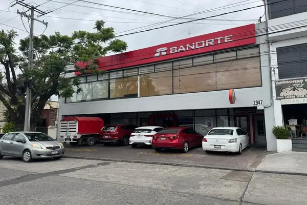 Foto de inmueble en av Lazaro Cardenas #2947, Col. Chapultepec Norte C.P. 58260, Morelia