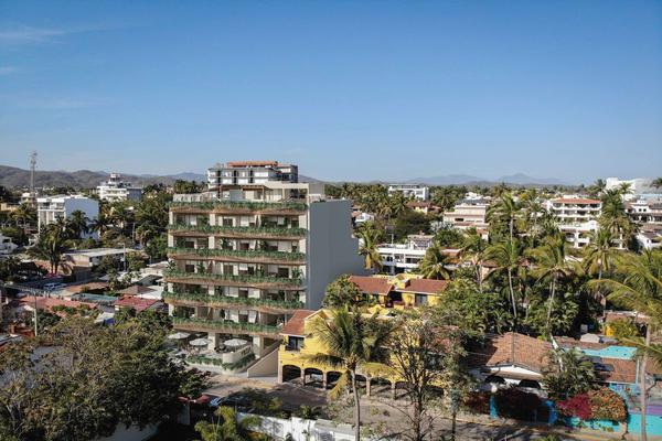 Foto de inmueble en Avenida Lázaro Cárdenas, Col. Bucerías Centro C.P. 63732, Bahía de Banderas