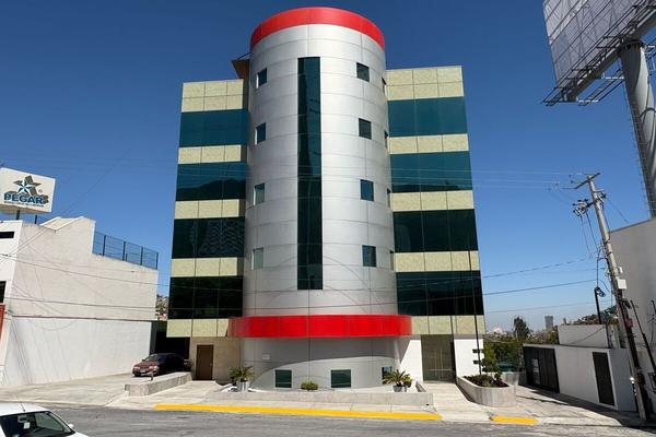 Foto de inmueble en Av. Lázaro Cárdenas, Col. Jardín de las Torres C.P. 64754, Monterrey
