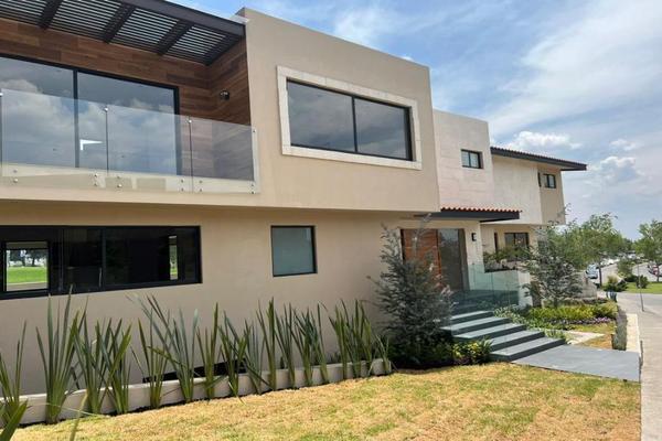 Foto de inmueble en Av. Loma Alta Sur #100, Col. Bosque Real C.P. 52774, Huixquilucan