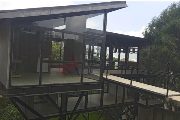 Foto de inmueble en Av. Loma de Tzompantle, Col. Ahuatlán Tzompantle C.P. 62130, Cuernavaca
