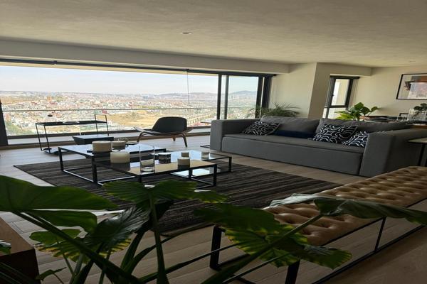 Foto de inmueble en Av Lomas Verdes, Col. Lomas Verdes 6a Sección C.P. 53126, Naucalpan de Juárez