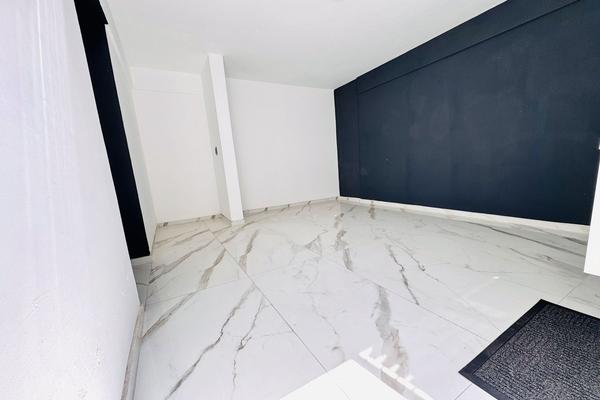 Foto de inmueble en Av. lopez de Legaspi, Col. Jardines de La Cruz 1a. Sección C.P. 44950, Guadalajara