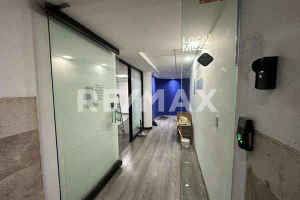 Foto de inmueble en Av. Lopez Mateos, Col. Ciudad Del Sol C.P. 45050, Zapopan