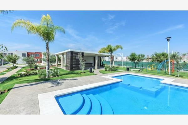 Foto de inmueble en av. López Mateos sur #11111, Col. Las Víboras (Fraccionamiento Valle de las Flores) C.P. 45640, Tlajomulco de Zúñiga
