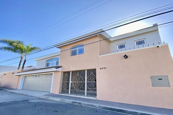 Foto de inmueble en Av Los angeles, Col. Las Palmas C.P. 22106, Tijuana