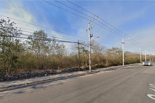 Foto de inmueble en Avenida, Col. Los Héroes C.P. 97306, Mérida