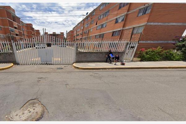 Foto de inmueble en AV LOS ROBLES #CONDOMINIO N, Col. La Isla C.P. 54935, Tultitlán