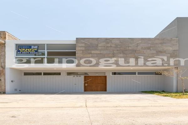 Foto de inmueble en AVENIDA MAGALLONES #1130, Col. Santa Anita Camino Real C.P. 45600, San Pedro Tlaquepaque