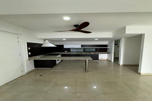 Foto de inmueble en Avenida Manuel Acuña #3138, Col. Monraz C.P. 44670, Guadalajara