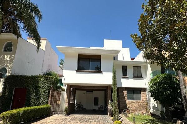Foto de inmueble en AV MANUEL AVILA CAMACHO #2659Int. 13-14, Col. Country Club C.P. 44610, Guadalajara