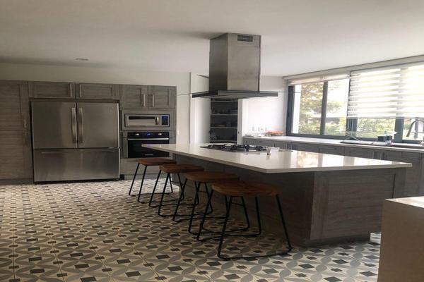 Foto de inmueble en Av. Manuel Ávila Camacho ,, Col. Country Club C.P. 44610, Guadalajara