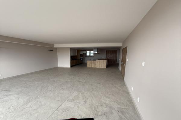 Foto de inmueble en av mexico, Col. Ladrón de Guevara C.P. 44600, Guadalajara