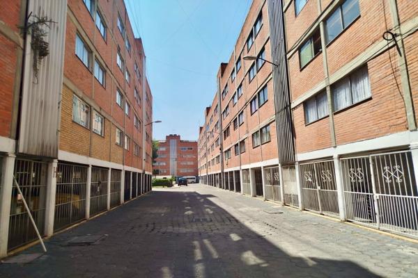 Foto de inmueble en Avenida Miguel Hidalgo #20Int. 201, Col. Ciudad Adolfo López Mateos C.P. 52900, Atizapán de Zaragoza
