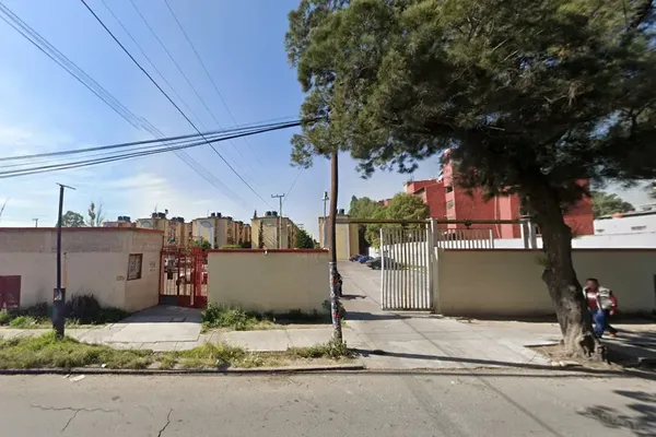 Foto de inmueble en AVENIDA MIGUEL HIDALGO OTE #73, Col. Real de Santa Clara C.P. 55540, Ecatepec de Morelos