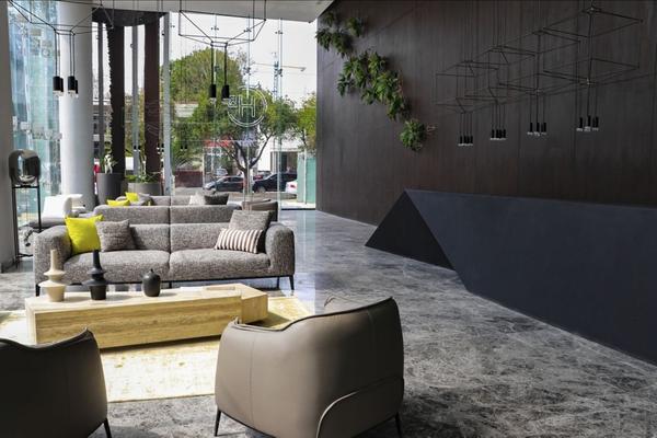 Foto de inmueble en Avenida Miguel Hidalgo y Costilla #1245, Col. Ladrón de Guevara C.P. 44600, Guadalajara