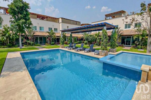 Foto de inmueble en Av Morelos #207, Col. Chipitlán C.P. 62070, Cuernavaca