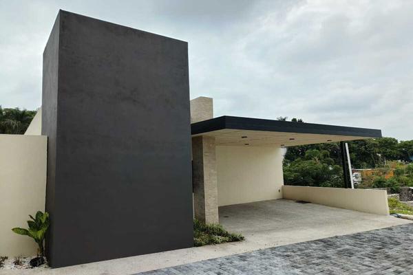 Foto de inmueble en Av. Morelos, Col. Las Palmas C.P. 62050, Cuernavaca