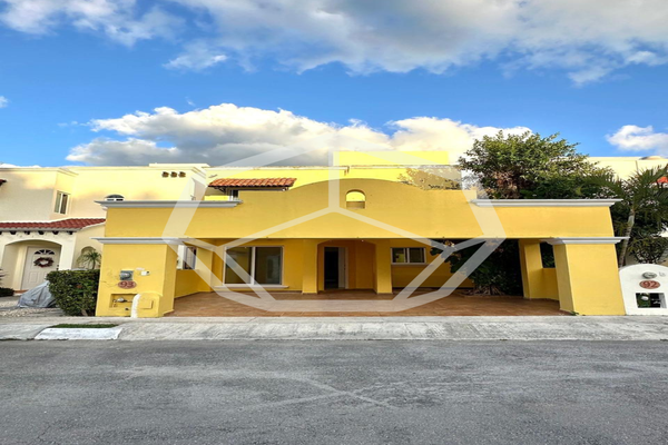 Foto de inmueble en Av. Nichupte, Col. Supermanzana 51 C.P. 77533, Benito Juárez