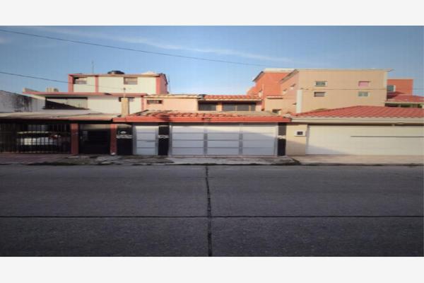 Foto de inmueble en AV. NIÑOS HEROES #804, Col. Guadalupe Victoria C.P. 96520, Coatzacoalcos