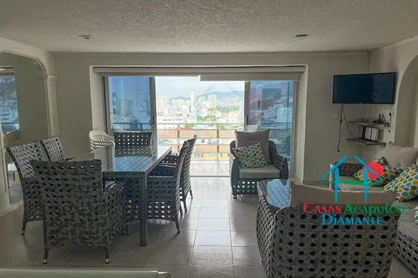 Foto de inmueble en Av Niños Heroes de Veracruz #3135, Col. Costa Azul C.P. 39850, Acapulco de Juárez