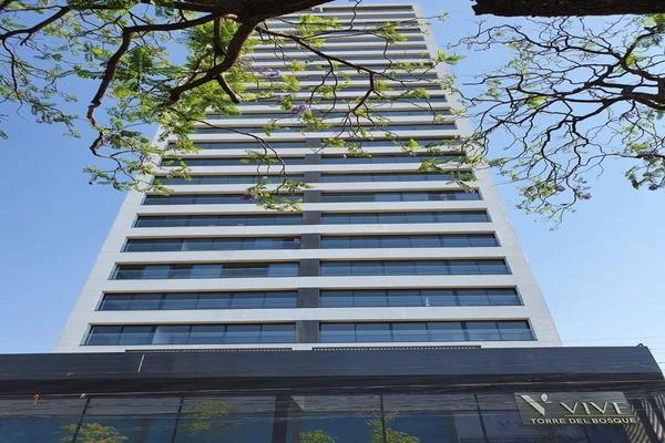 Foto de inmueble en Av. Niños Heroes, Col. Jardines del Bosque Centro C.P. 44520, Guadalajara