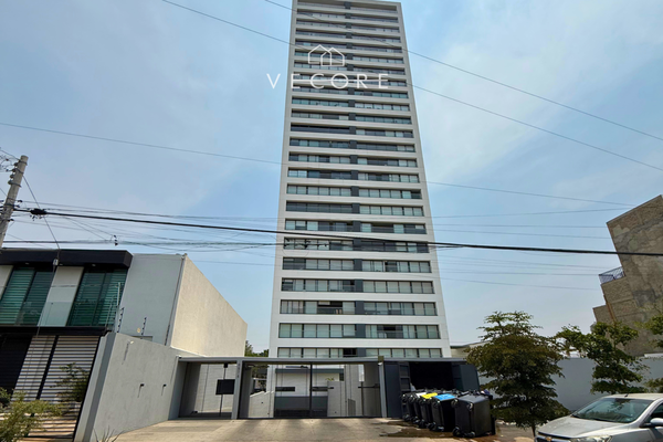 Foto de inmueble en Av. Niños Heroes, Col. Jardines del Bosque Centro C.P. 44520, Guadalajara