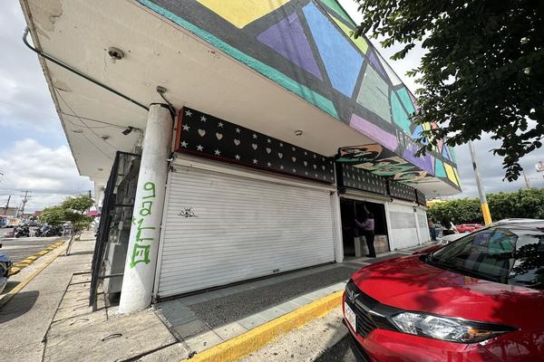 Foto de inmueble en Av. Niños Heroes, Col. Tlaquepaque Centro C.P. 45500, San Pedro Tlaquepaque