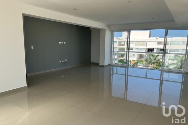 Foto de inmueble en AV NIZUC, Col. Supermanzana 16 C.P. 77505, Benito Juárez