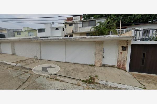 Foto de inmueble en avenida nuevo león #906, Col. Petrolera C.P. 96500, Coatzacoalcos