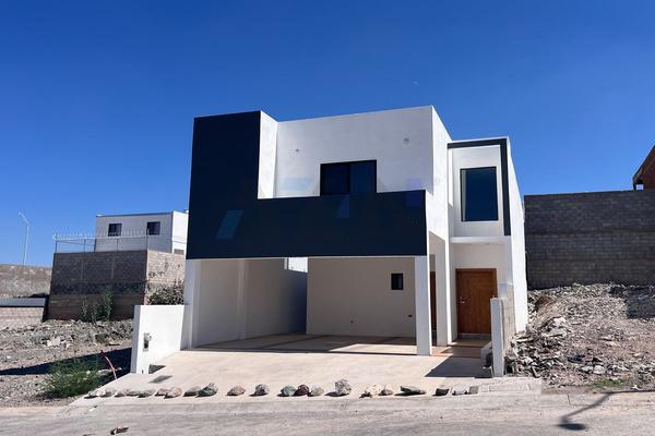 Foto de inmueble en Av. Nuevo milenio, Col. Jardines Universidad I C.P. 31124, Chihuahua