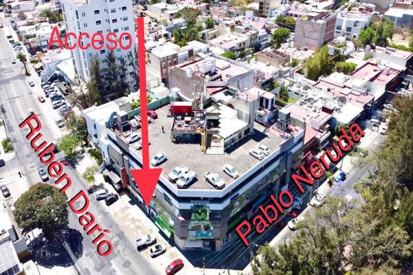 Foto de inmueble en Avenida Pablo Neruda #2759, Col. Providencia 4a Secc C.P. 44639, Guadalajara