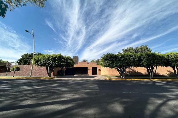 Foto de inmueble en Av Pablo Neruda, Col. Colinas de San Javier C.P. 44660, Guadalajara