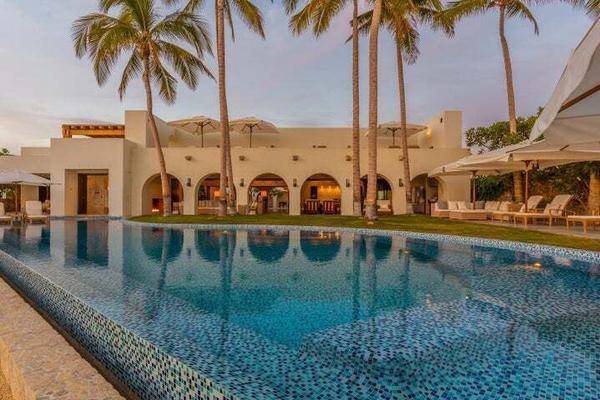 Foto de inmueble en Avenida Padre Guillen, Col. La Playita C.P. 23403, Los Cabos